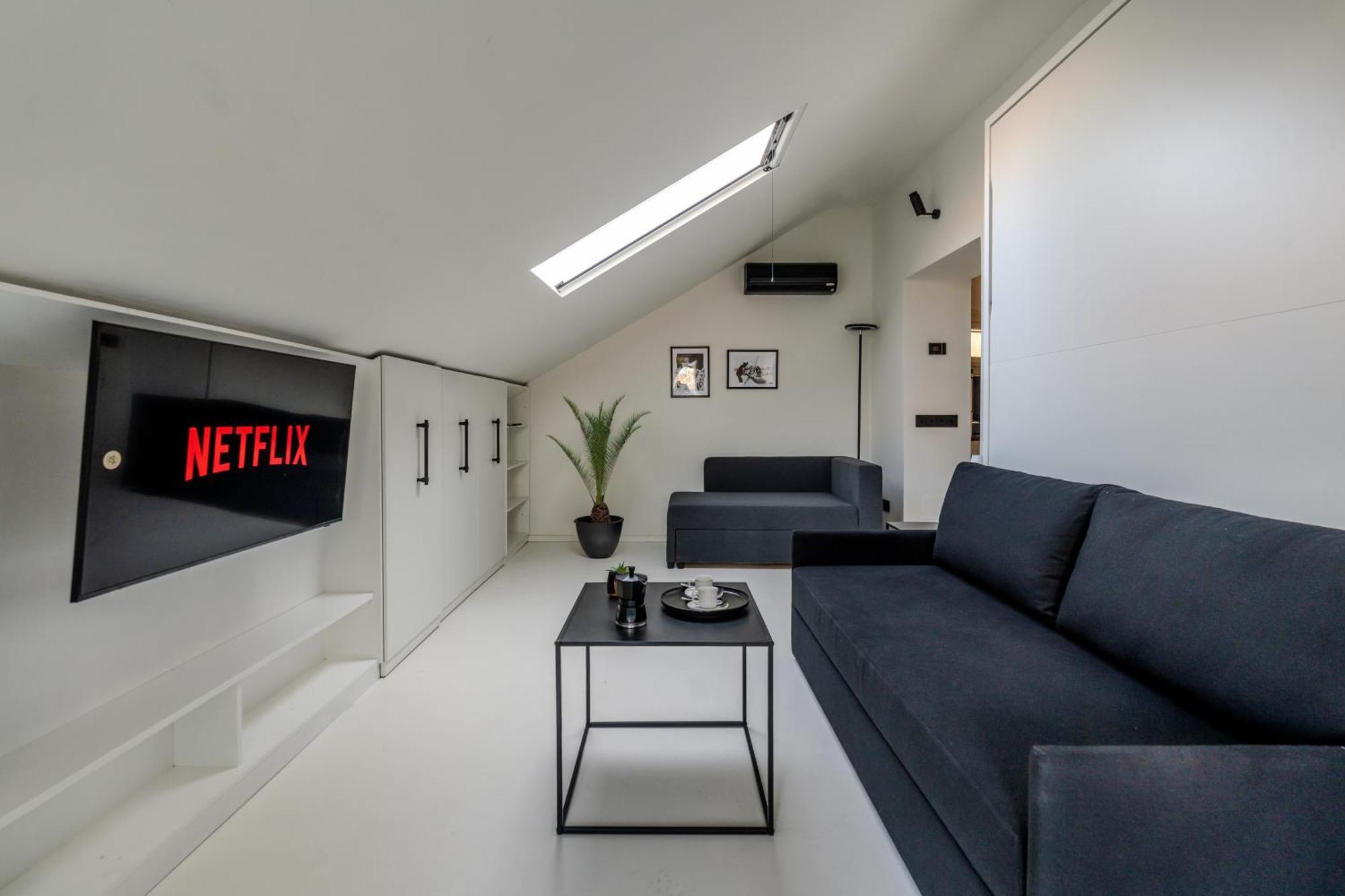 Navigli - Design With Private Terrace * Mailand